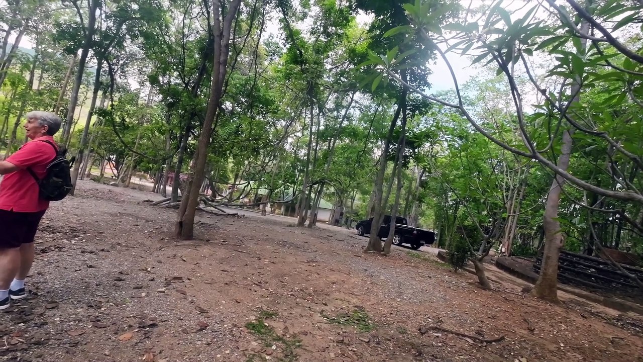 Ally, tief unten - hoch hinaus  #drohne #schlange #höhle #shiva #ganesha #hindu #Buddha