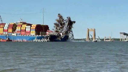 Baltimore köprüsünün enkazı kontrollü yıkımla havaya uçuruldu