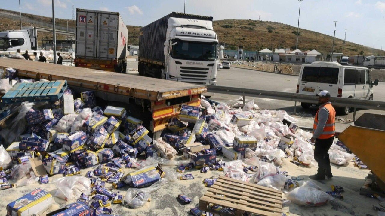 Rechte israelische Aktivisten zerstören Hilfsgüter für Gaza