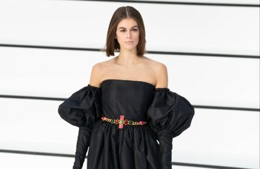 Kaia Gerber congratulates Hailey Bieber on her pregnancy