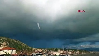 Hatay’da oluşan hortum kamerada