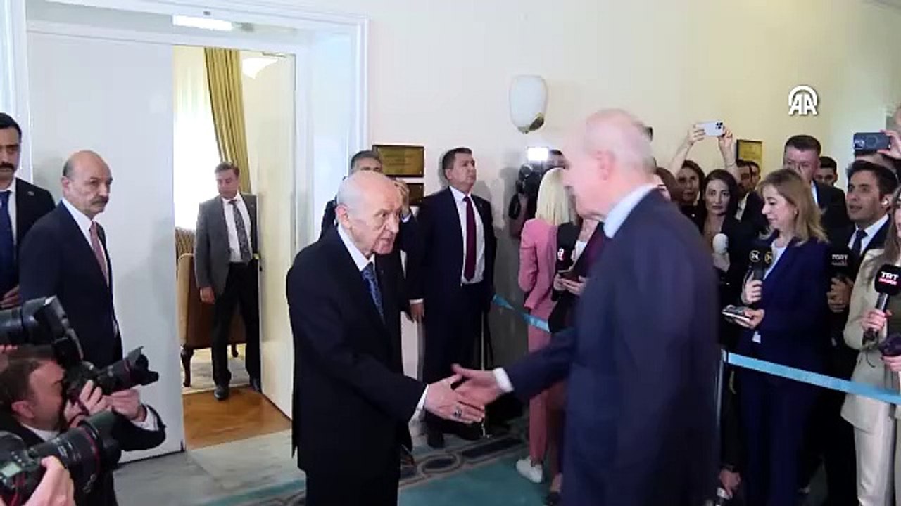 Meclis Başkanı Numan Kurtulmuş'tan Devlet Bahçeli'ye "yeni anayasa" ziyareti