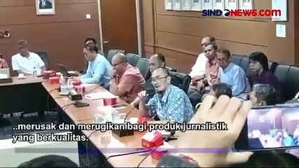 Скачать видео: Tolak Isi RUU Penyiaran, Dewan Pers: Ancam Kemerdekaan dan Independensi Pers