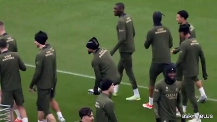 Calcio, Mbapp? assente agli allenamenti per "problema al ginocchio"