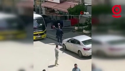 Bursa’da yol verme kavgası kamerada
