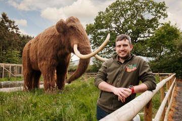 Discover the New Ice Age Adventure at Hoo Zoo & Dinosaur World ❄️