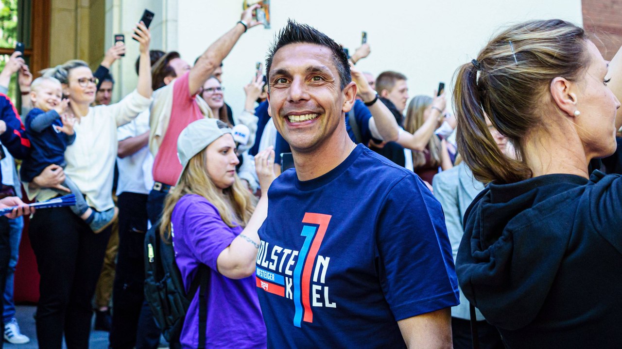 Rapp nach Aufstieg: 'Wir wollen noch die Schale holen'