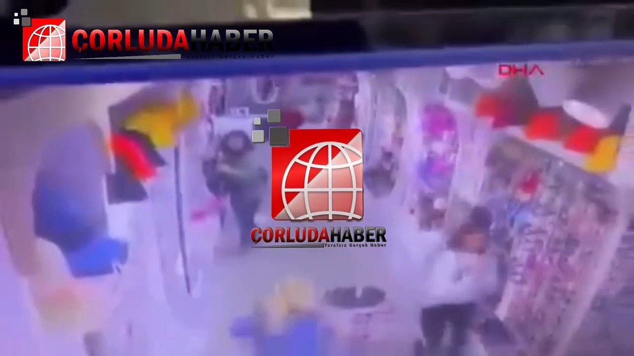 Husumetlisi Kadına Tabanca İle Ateş Açtığı Anlar Kamerada