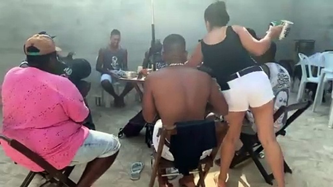 RODA DE SAMBA RAIZ NO QUINTAL