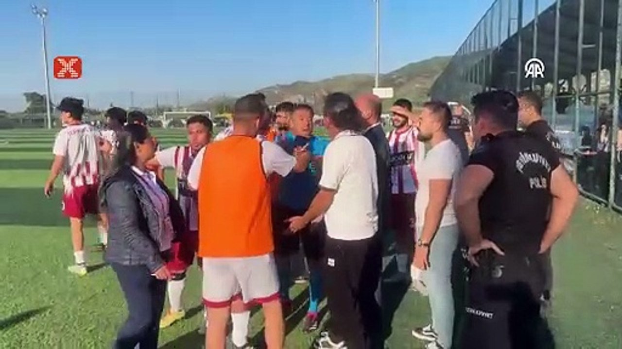 Amatör ligde oynanan maçta çıkan kavgaya polis müdahale etti