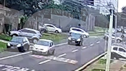 Câmera flagra acidente entre Logan e Onix no Coqueiral