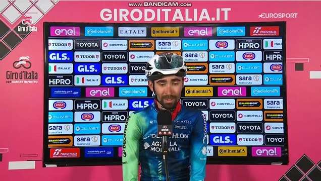 Giro 2024 / Valentin Paret-Peintre : Je regardais Romain quand j'étais jeune, aujourd'hui je le bats