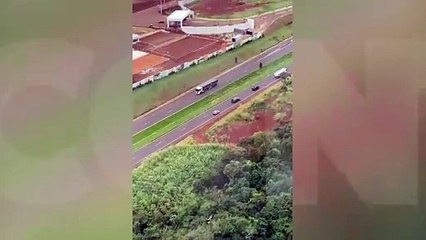 Imagens aéreas mostram perseguição a caminhonete recuperada na BR-163