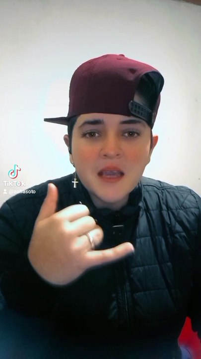 Contestame o escribeme