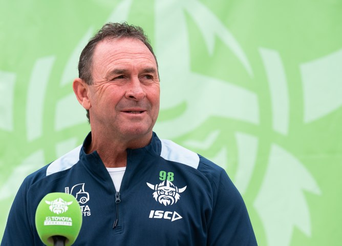 Canberra Raiders coach Ricky Stuart has signed a four-year extension to his contract, keeping him as the club's NRL leader until at least 2029.