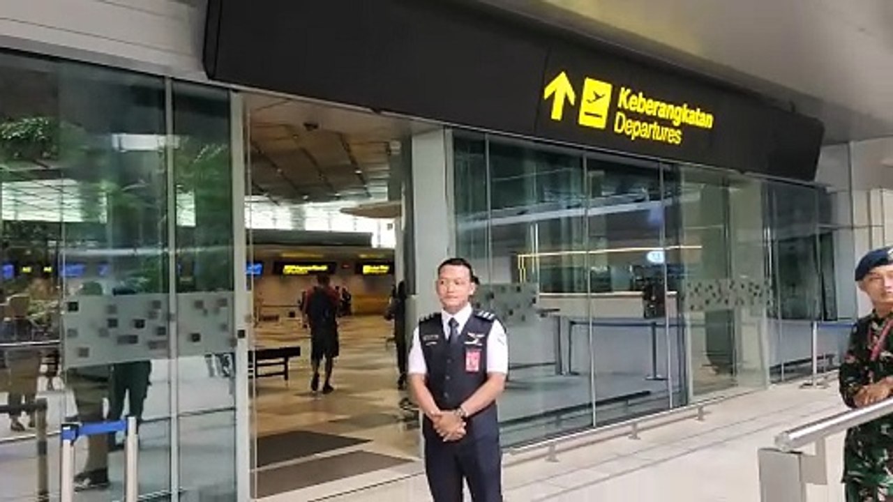CHECK IN DI BANDARA DHOHO KEDIRI