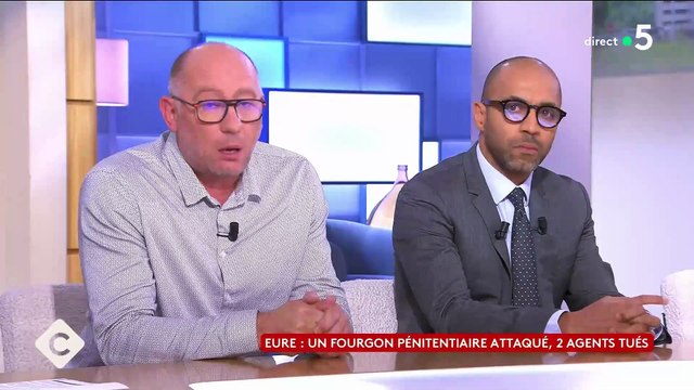 Attaque mortelle : Un des collègues des agents pénitentiaires attaqués hier, craque sur le plateau de C à vous , en leur rendant hommage la voix cassée et les larmes aux yeux