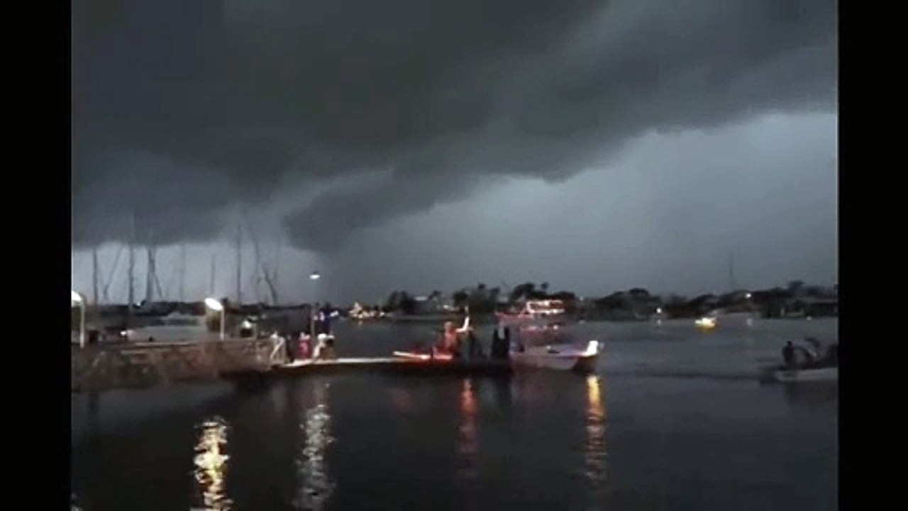 Top 10 Dangerous Lightning Strikes Thunder recorded on Camera