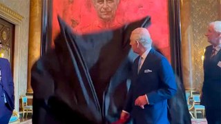 Video: Kuningas Charles III paljastaa itsestään häiritsevän muotokuvan