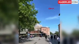 İstanbul Eminönü'ndeki Mısır Çarşısı'nda Yangın Çıktı