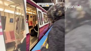 59 yaşındaki annesini ilk kez metroya bindirdi! O anlar kalpleri ısıttı
