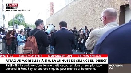 Video herunterladen: Attaque mortelle - Regardez la minute de silence observée ce matin à 11h dans les établissements pénitentiaires en hommage aux deux agents tués - VIDEO