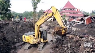 Endonezya'da sel ve toprak kayması! Can kaybı 58'e yükseldi