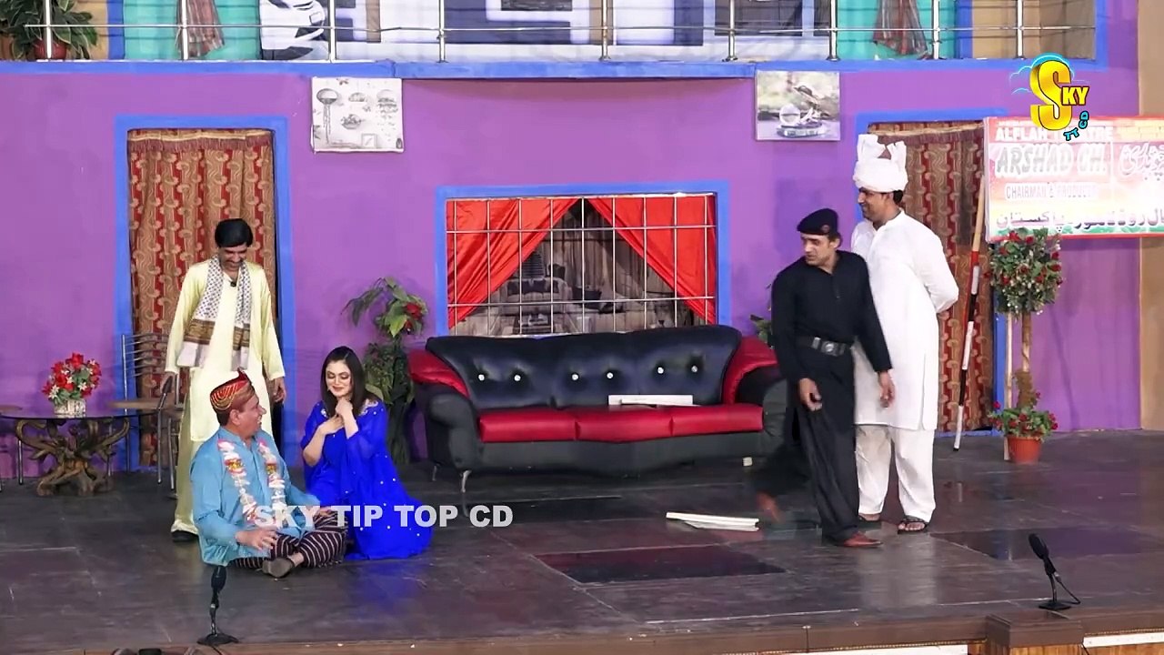 Nasir Chinyoti and Jiya Butt _ Sajan Abbas _ New Stage Drama _ Dag Mag Dolay #comedy #comedyvideo