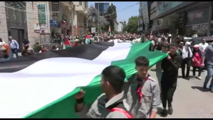 In Cisgiordania in migliaia in piazza per celebrare la Nakba