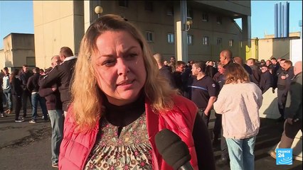 Attaque mortelle d'un fourgon pénitentiaire: minute de silence observée, les malfaiteurs en fuite