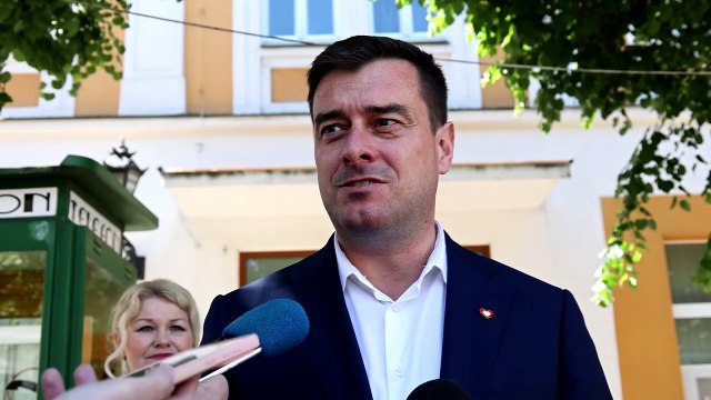 Prezydent Grzegorz Rusiecki ws remontu pływalni Akwawit w Lesznie