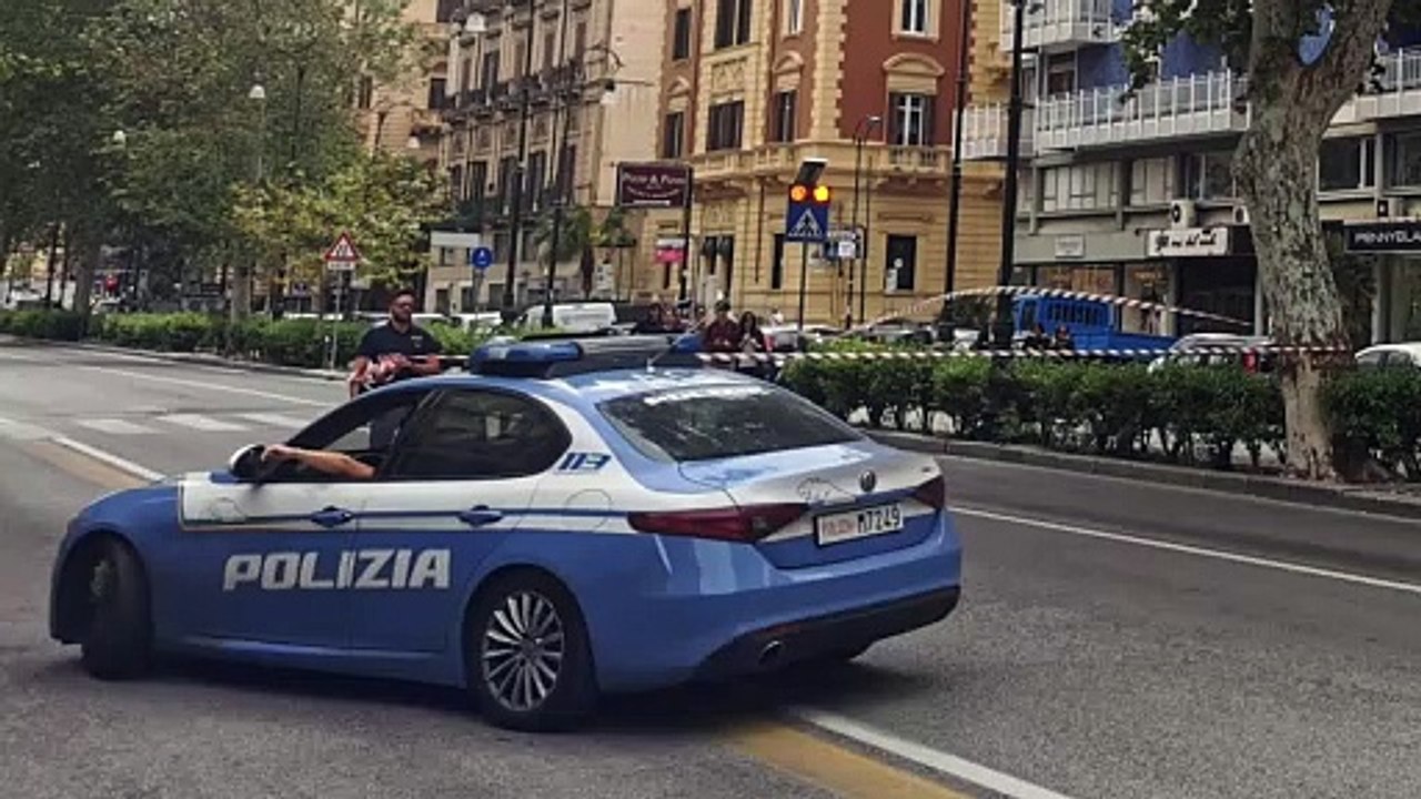 allarme bomba politeama