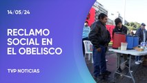 CABA: masivo desayuno en el Obelisco para personas en situación de calle