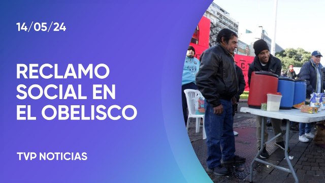 CABA: masivo desayuno en el Obelisco para personas en situación de calle