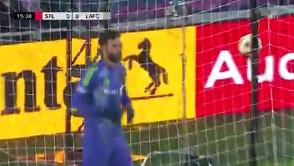 Hugo Lloris arrête son premier pénalty depuis 2021