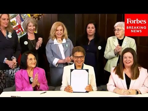 Los Angeles Mayor Karen Bass Signs Petition In Support Of The Equal Rights Amendment