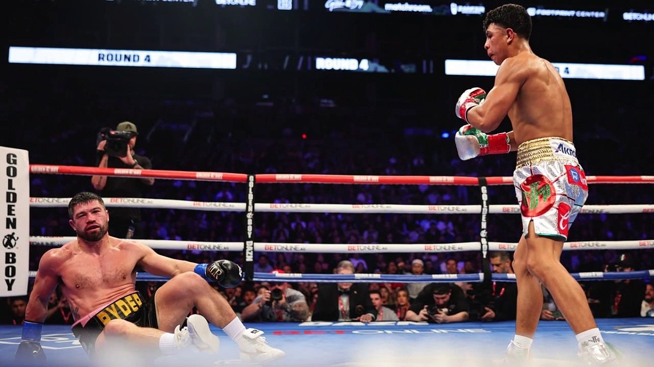 Canelo Álvarez espera que Jaime Munguía ofrezca una pelea física