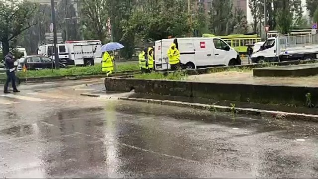 Pioggia a Milano, esonda anche il Seveso a Niguarda