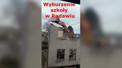 Zburzona Szkoła w Radawiu – Koniec epoki edukacji w tym miejscu 🏫