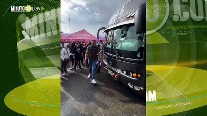 Le queda bonita la pinta! Ronaldinho se puso la piel de Atlético Nacional