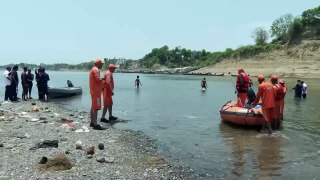 NARMADA POICHA 6 PEOPLE RESCUE OPERATION FOR PEOPLE DROWNED IN RIVER