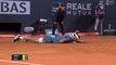 Schmerzhafter Ausrutscher: Zverev trotz Sturz im Halbfinale