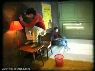 "Au sol" clip des Charlotte Parfois