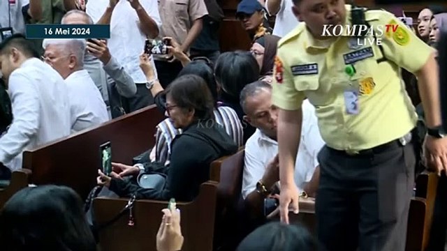 Momen Sumpah Jusuf Kalla jadi Saksi Meringankan untuk Eks Dirut Pertamina Karen Agustiawan