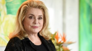 GALA VIDEO - Catherine Deneuve fière de sa fille Chiara Mastroianni : “Elle a eu beaucoup de courage”