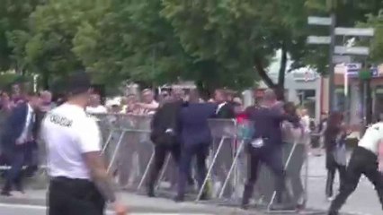 Momento del intento de magnicidio contra el primer ministro de Eslovaquia.