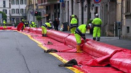 Monza, le operazioni per sgonfiare la barriera anti-esondazione