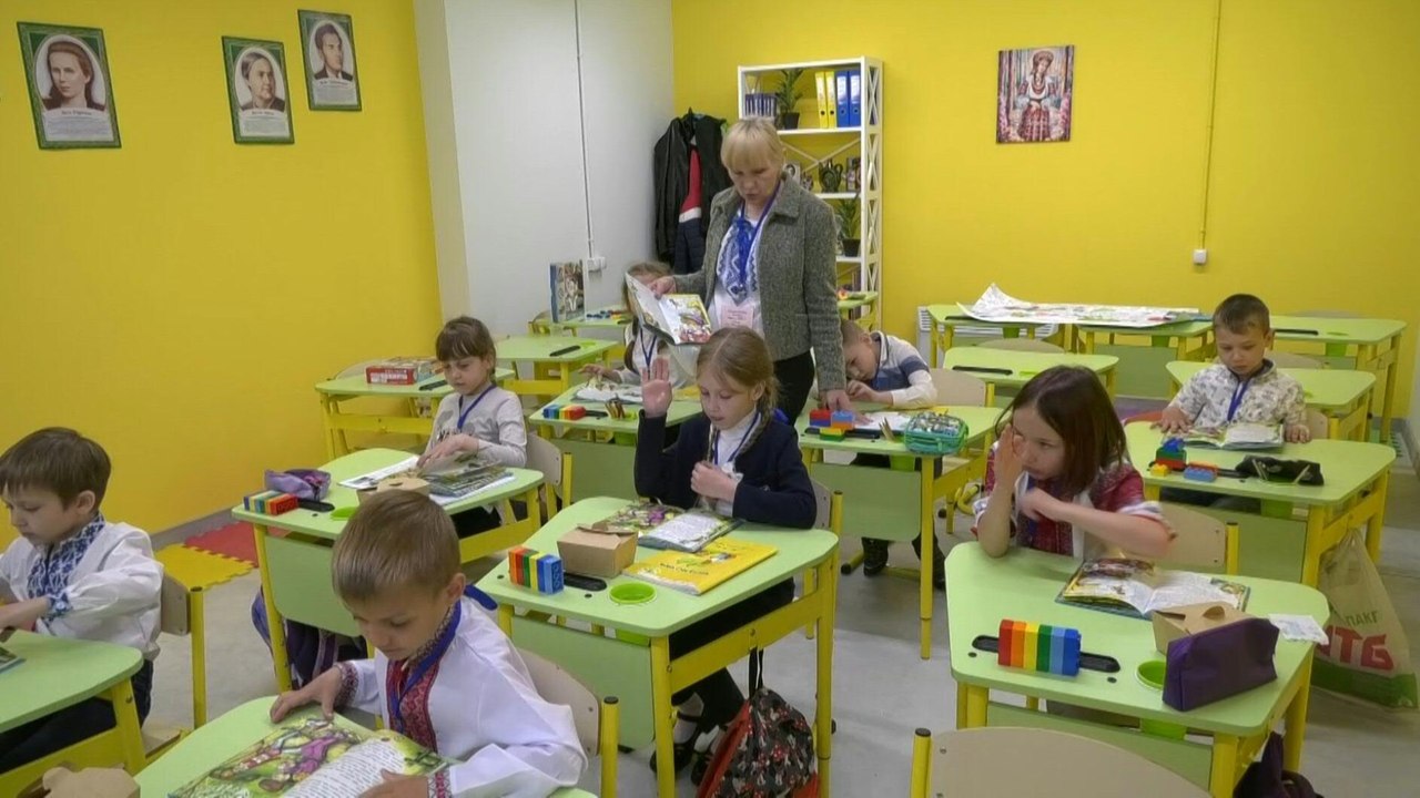 Schule im Bunker: Kinder lernen in Charkiw unter der Erde