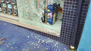 Ladrões criam buraco em vidraça de empresa na Avenida Brasil e furtam dinheiro do caixa