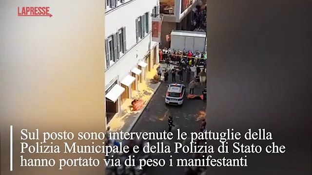 Blitz di Ultima Generazione a Roma: vernice contro i negozi di lusso in via dei Condotti